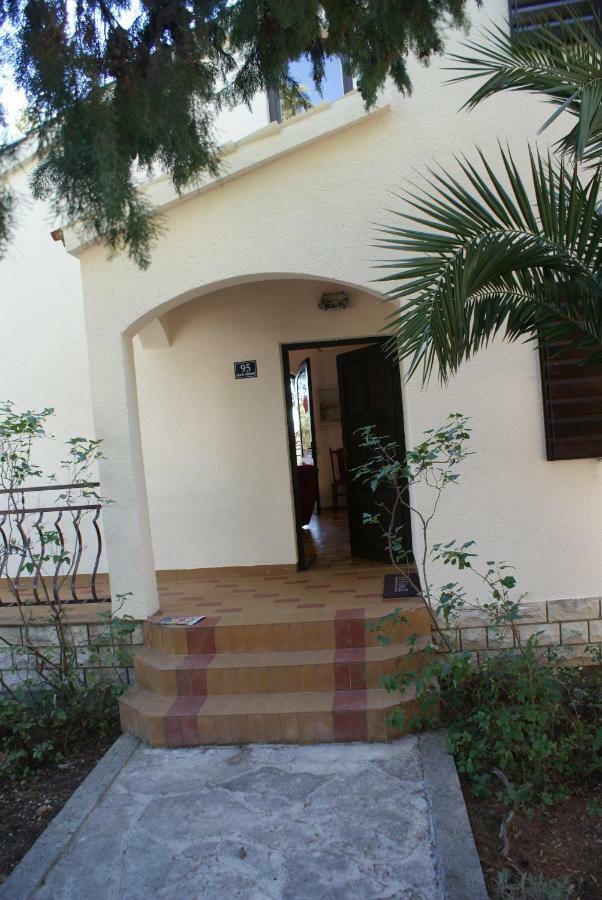 Villa Punta Donji Okrug  Екстериор снимка